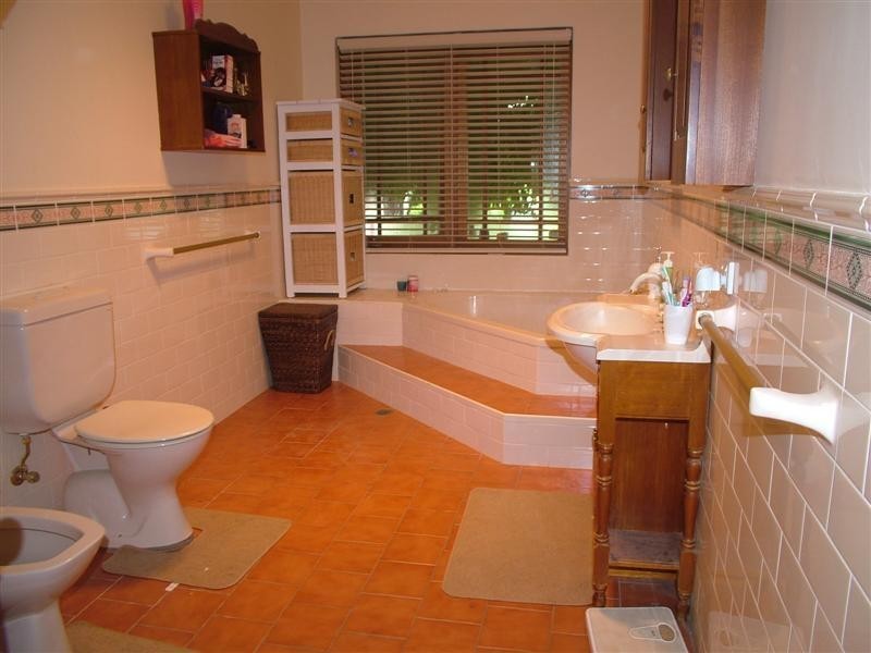 8 Hutchins Avenue, Dubbo NSW 2830