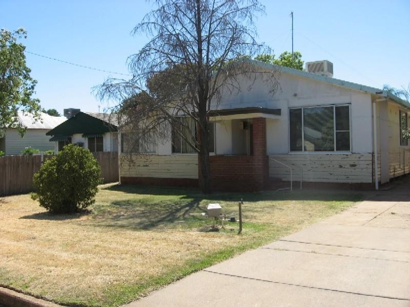 32 Sterling Street, Dubbo NSW 2830