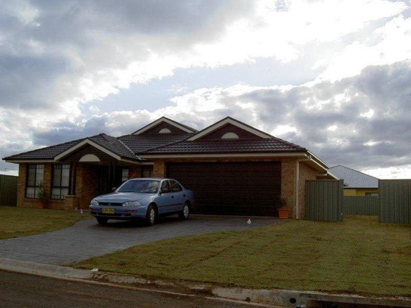 3 Hawkesbury Place, Dubbo NSW 2830