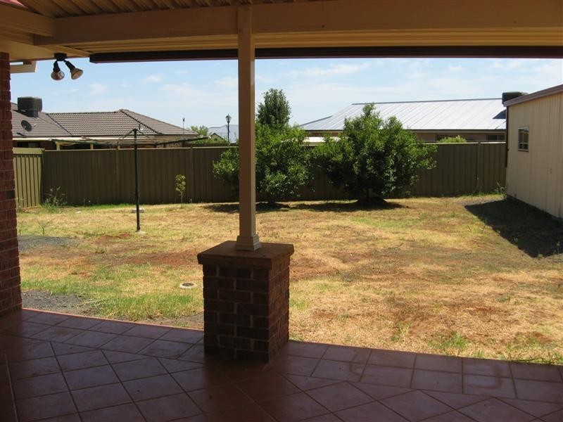 16 Lancaster Parkway, Dubbo NSW 2830