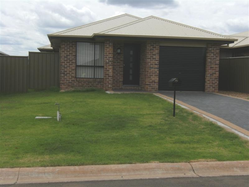 14A Arthur Summons Street, Dubbo NSW 2830