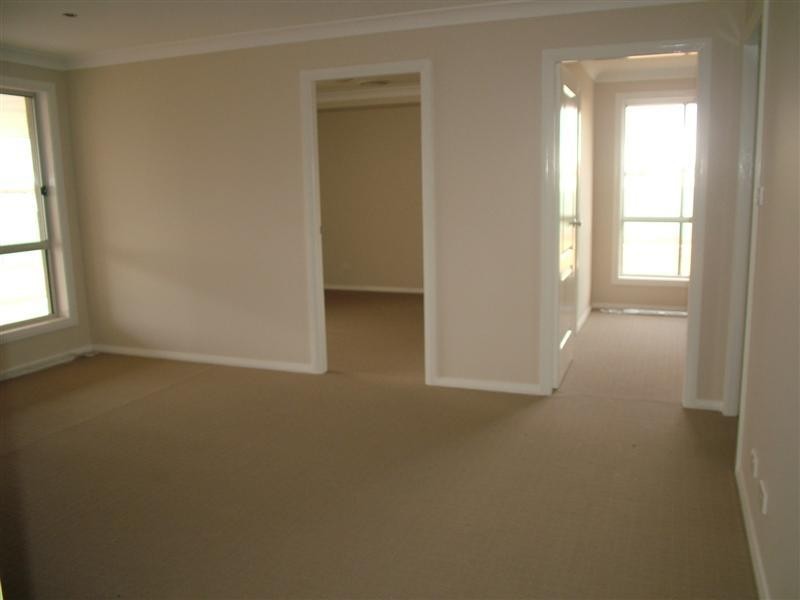 43 Cypress Point Drive, Dubbo NSW 2830