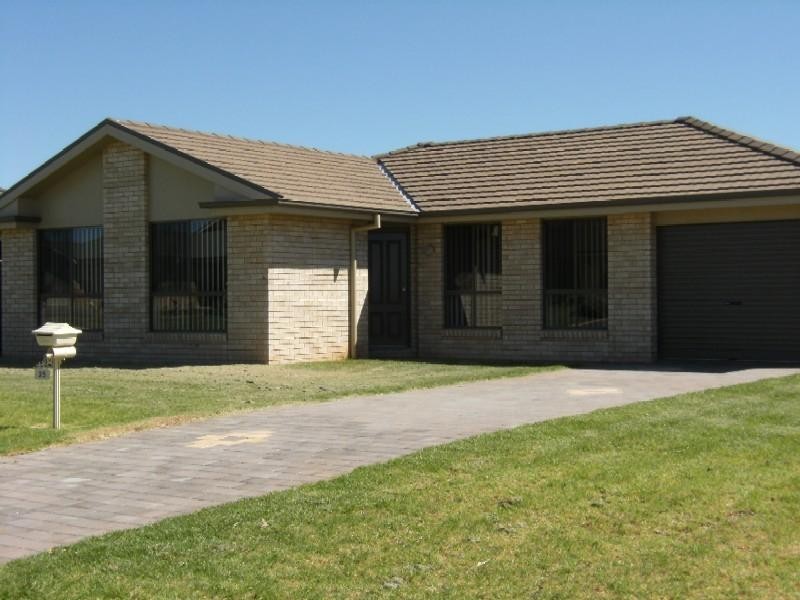 26 Arthur Summons Street, Dubbo NSW 2830