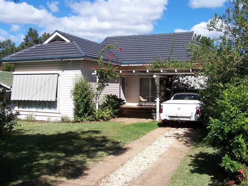 8 Baird Street, Dubbo NSW 2830