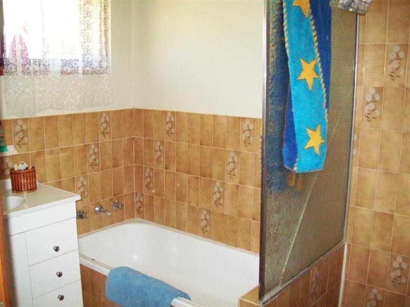 32 Royal Parade, Dubbo NSW 2830