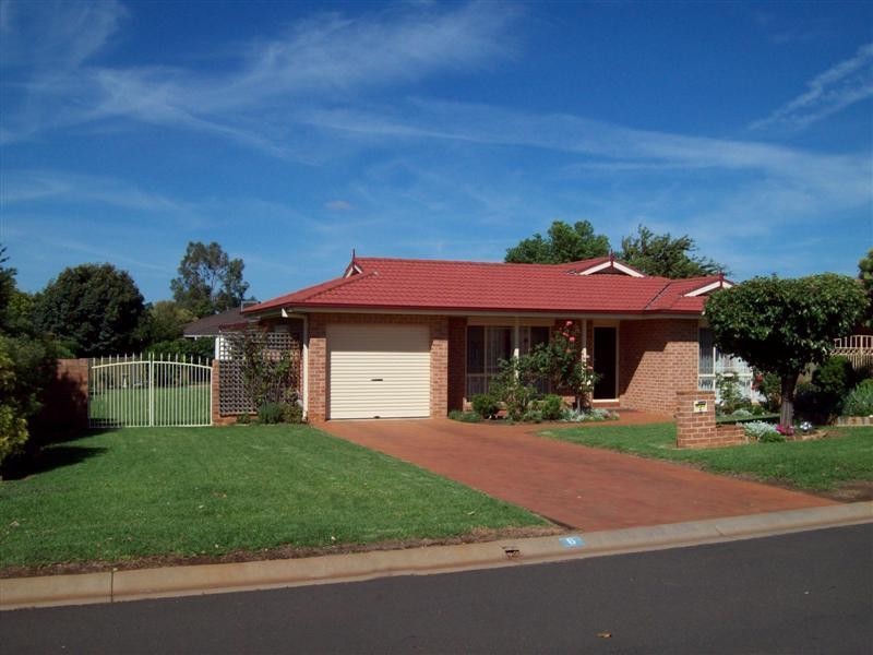 6 Wren Place, Dubbo NSW 2830