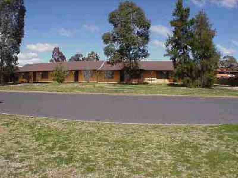 2/3 Forrest Crescent, Dubbo NSW 2830