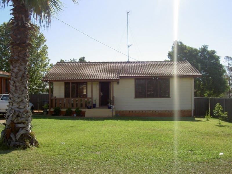 9 Braun Avenue, Dubbo NSW 2830