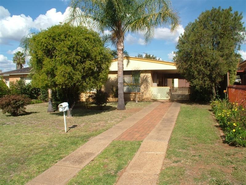 13 Laughton Street, Dubbo NSW 2830