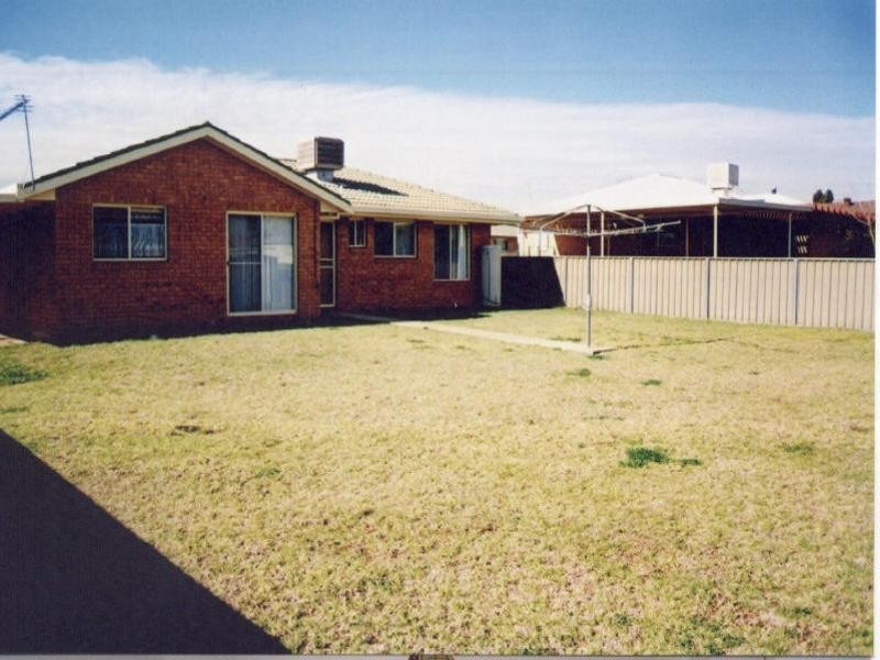 11 Pegasus Place, Dubbo NSW 2830