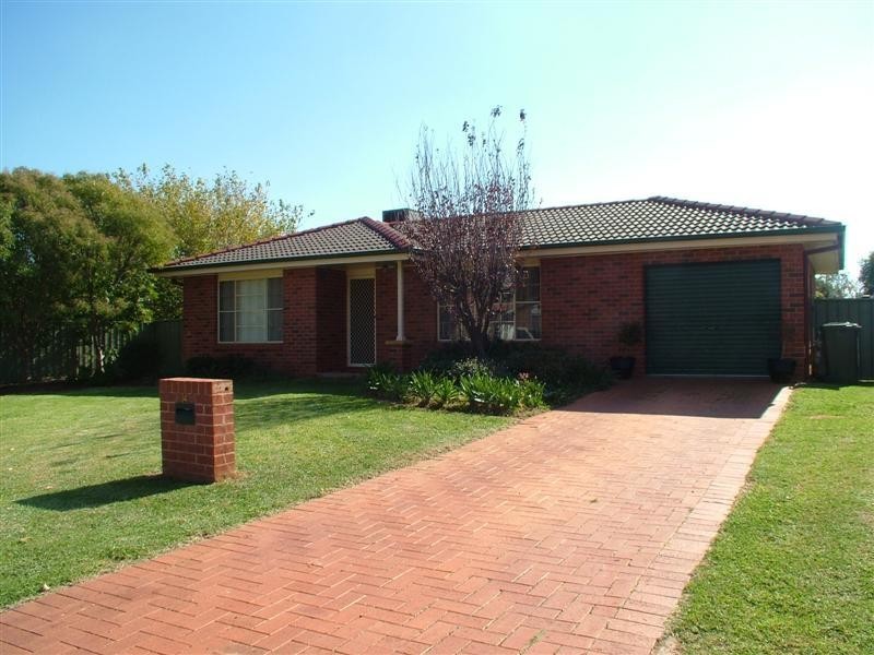 14 Murrumbidgee Place, Dubbo NSW 2830
