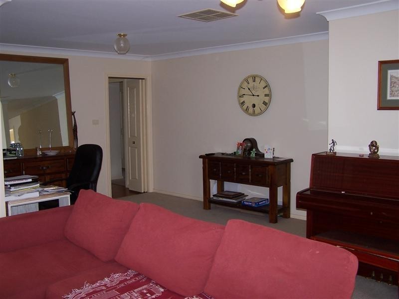 9 Swan Street, Dubbo NSW 2830