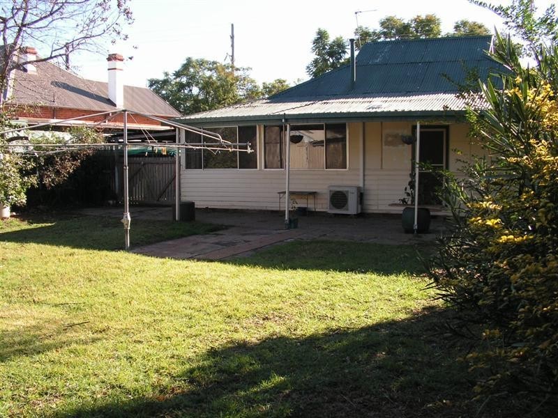 39 Macleay Street, Dubbo NSW 2830
