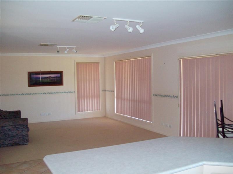 2R Nocoleche Drive, Dubbo NSW 2830