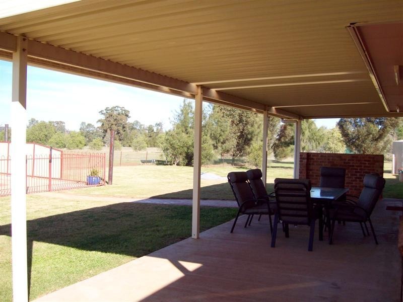 2R Nocoleche Drive, Dubbo NSW 2830