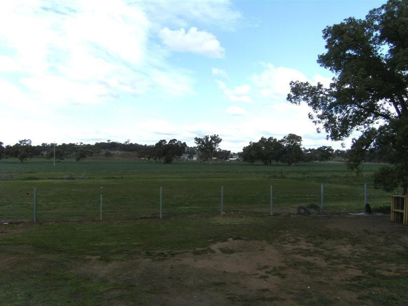 25 – 27 Hill Street, Geurie NSW 2831