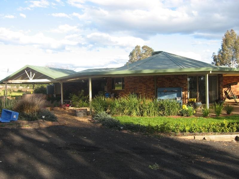 9 Boree Drive, Dubbo NSW 2830