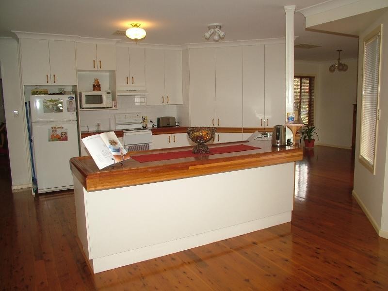 2 Willowbend Way, Dubbo NSW 2830