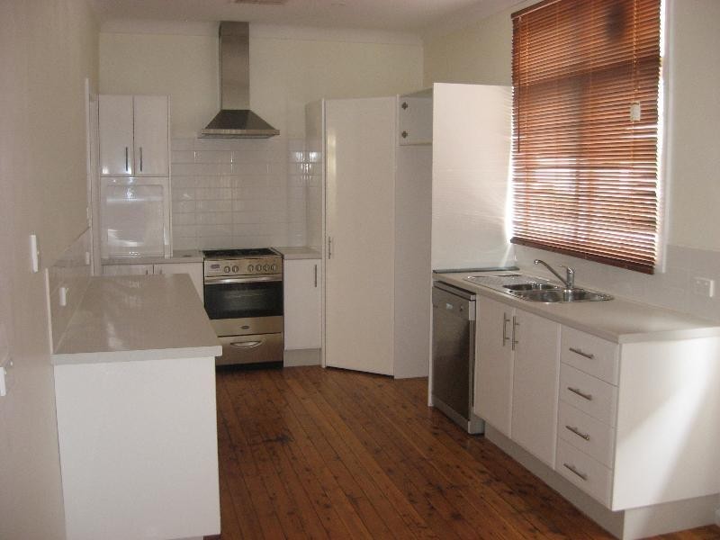 42 Caroline Street, Dubbo NSW 2830