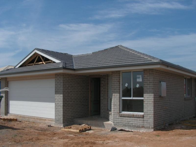 14 Lansdowne Drive, Dubbo NSW 2830