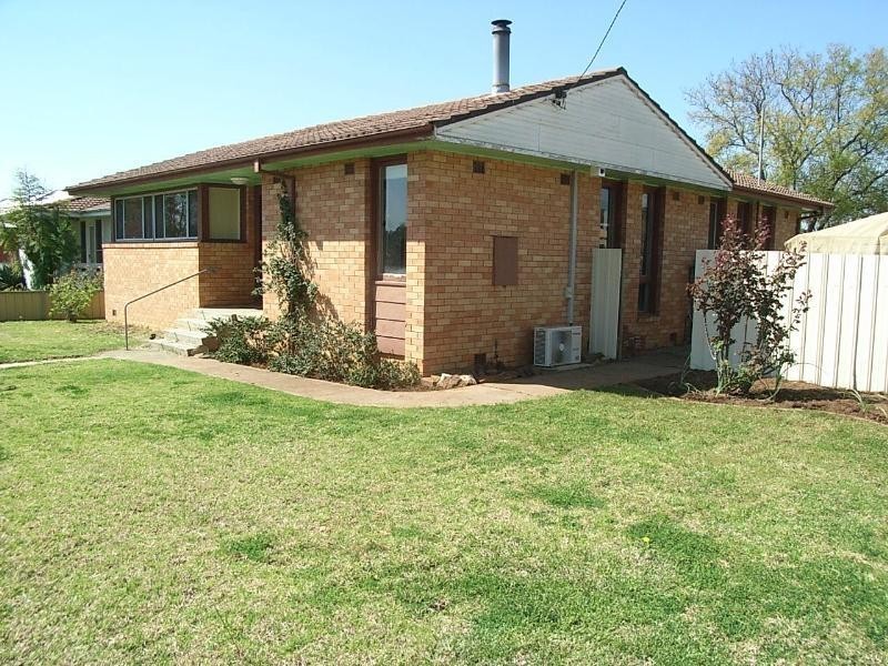 70 Corbett Avenue, Dubbo NSW 2830