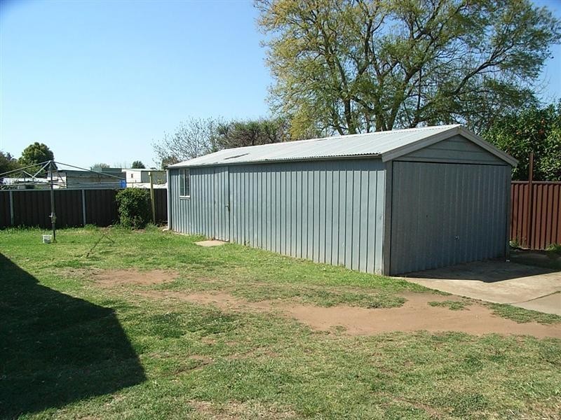 70 Corbett Avenue, Dubbo NSW 2830