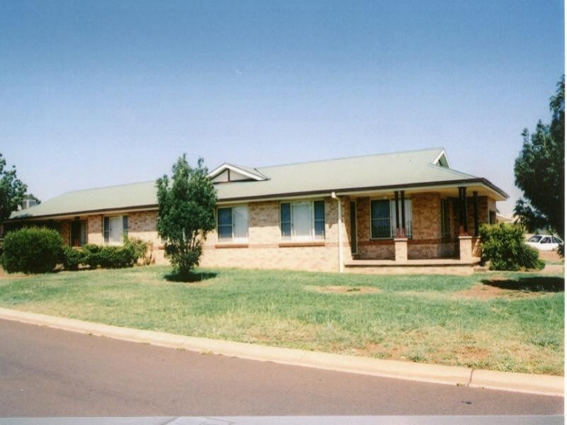 2/12 John Glen Place, Dubbo NSW 2830