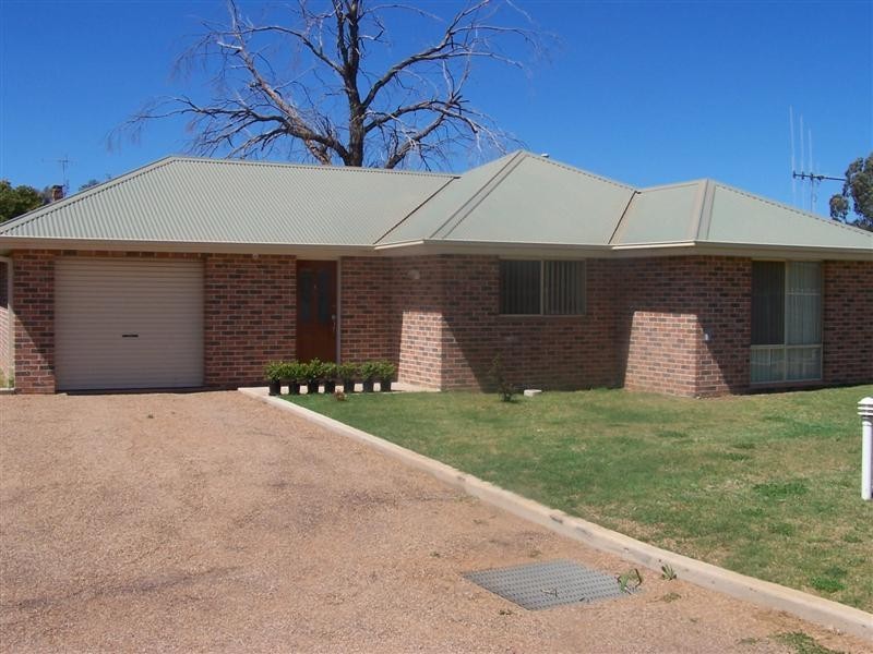 4-6/11A Maxwell Street, Wellington NSW 2820