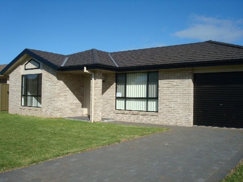 27 Arthur Summons Street, Dubbo NSW 2830