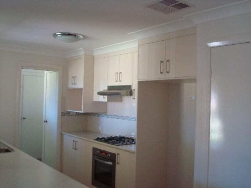 27 Arthur Summons Street, Dubbo NSW 2830