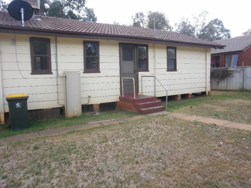 11 Aldrin Place, Dubbo NSW 2830