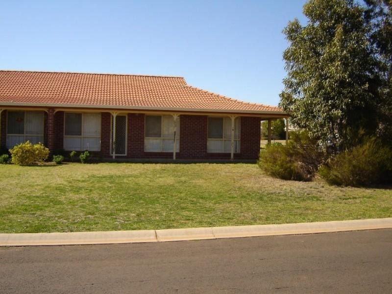 14B Lincoln Parkway, Dubbo NSW 2830