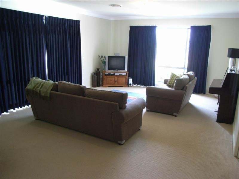 7 Chanara Crescent, Dubbo NSW 2830