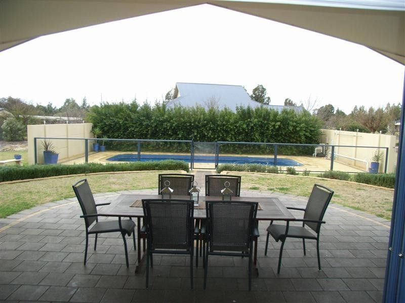 7 Chanara Crescent, Dubbo NSW 2830
