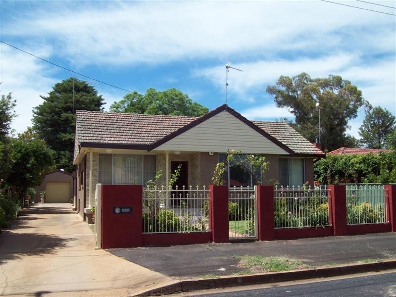 14 Hutchins Avenue, Dubbo NSW 2830