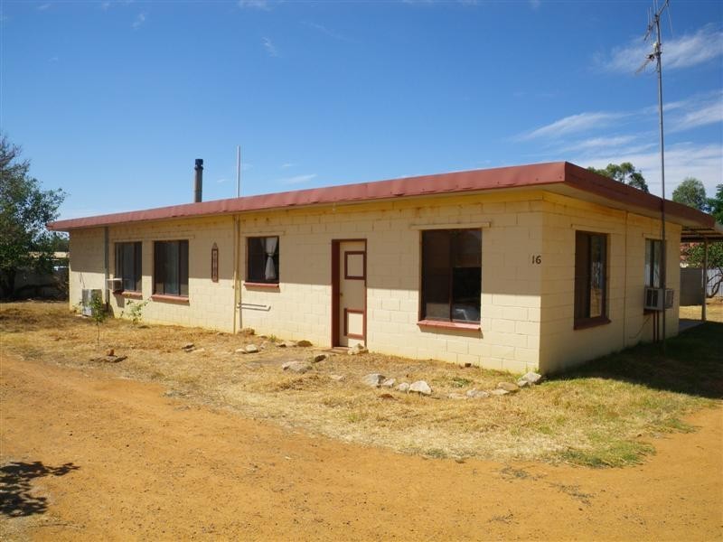 16 Railway Street, Wongarbon NSW 2831