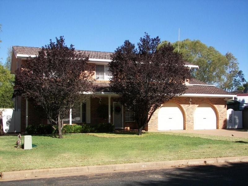 16 Mackay Drive, Dubbo NSW 2830