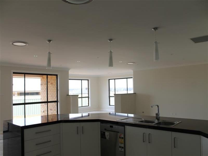 31 Holmwood Drive, Dubbo NSW 2830