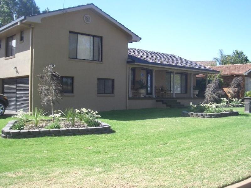 51 Margaret Crescent, Dubbo NSW 2830