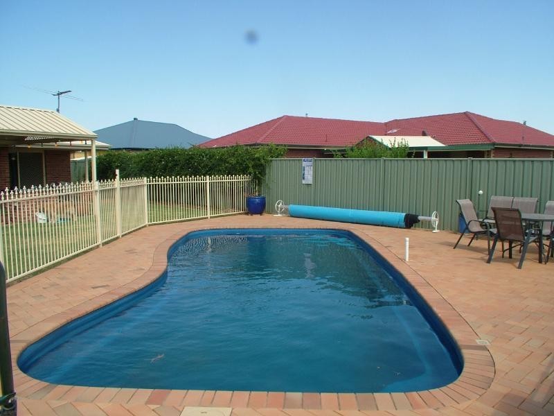 1 Hawkesbury Place, Dubbo NSW 2830