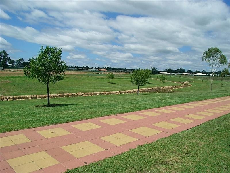 9 Glen Eagles Way, Dubbo NSW 2830