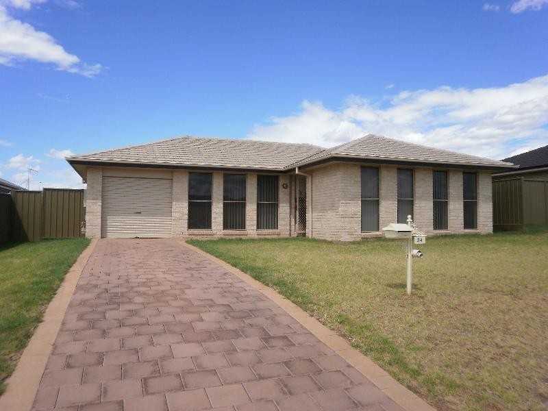 24 Arthur Summons, Dubbo NSW 2830