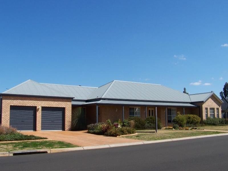3 Lachlan Way, Dubbo NSW 2830