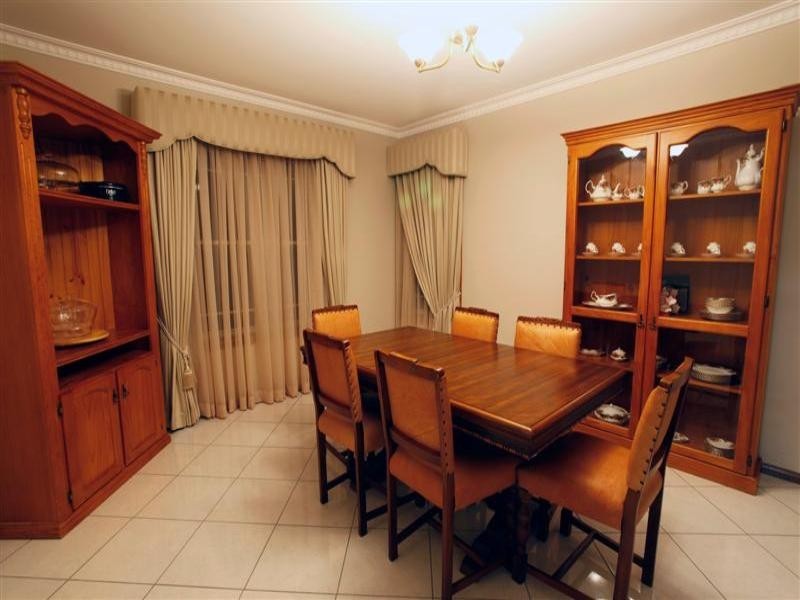 8 Charmere Place, Dubbo NSW 2830