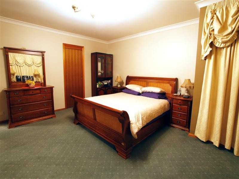 8 Charmere Place, Dubbo NSW 2830