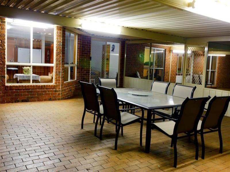 8 Charmere Place, Dubbo NSW 2830
