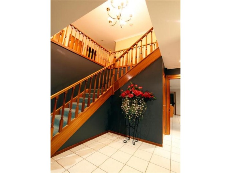 8 Charmere Place, Dubbo NSW 2830