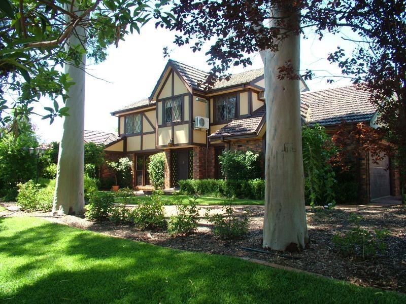 2 Perks Court, Dubbo NSW 2830