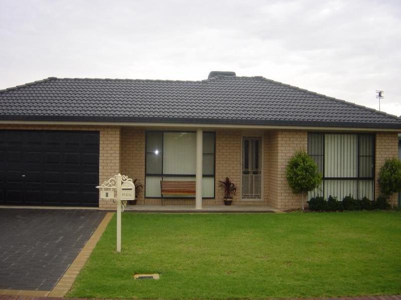 4 Provan Place, Dubbo NSW 2830