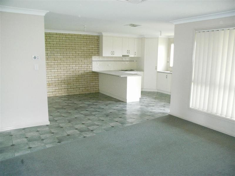 9A Ironbark Close, Dubbo NSW 2830